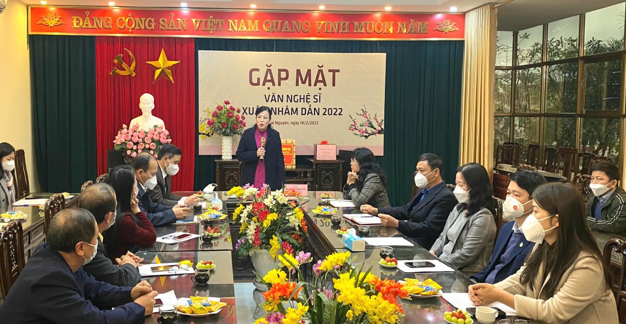 Đồng chí Bí thư Tỉnh ủy gặp mặt văn nghệ sỹ Hội Văn học Nghệ thuật tỉnh nhân dịp Xuân Nhâm Dần 2022